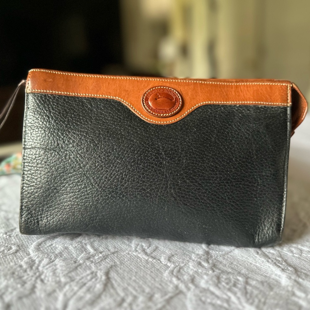 Dooney & Bourke Black and Tan Bag clutch